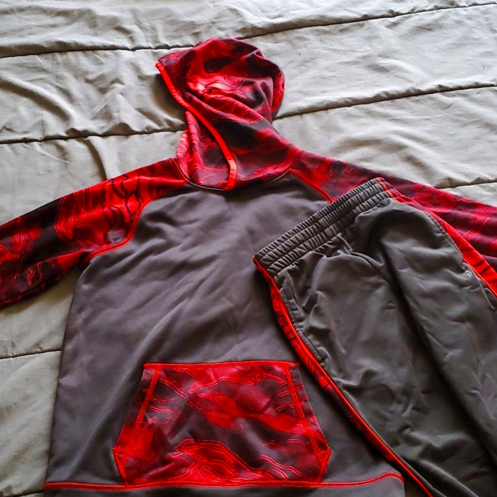 Exertek grey/red jogger set size 8 small